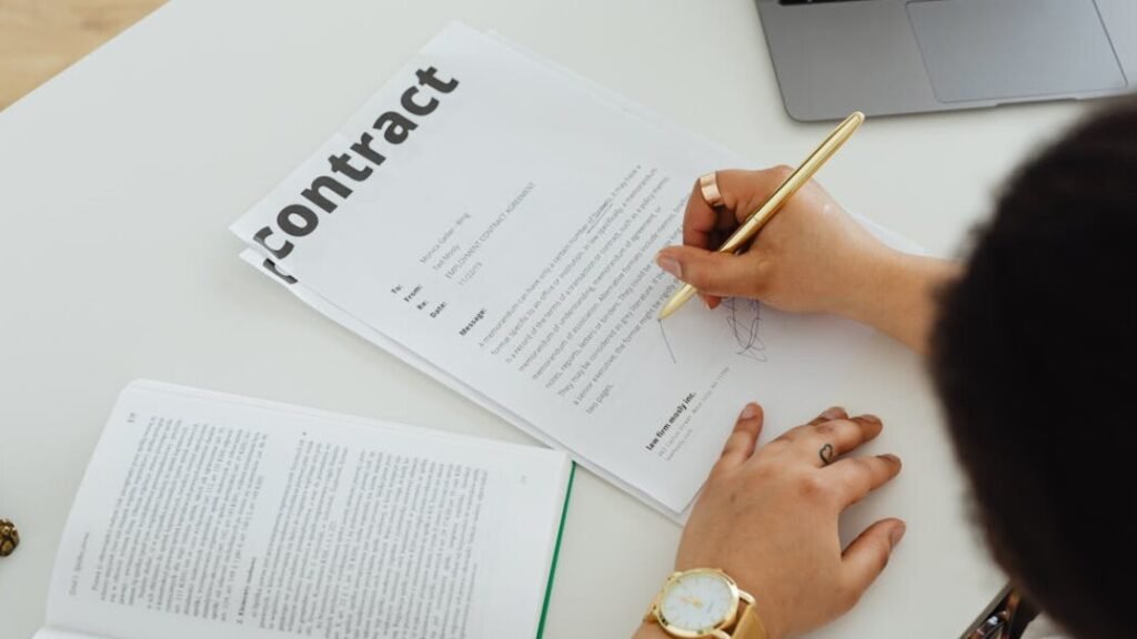 Download hk overenskomst kontorassistent gratis PDF